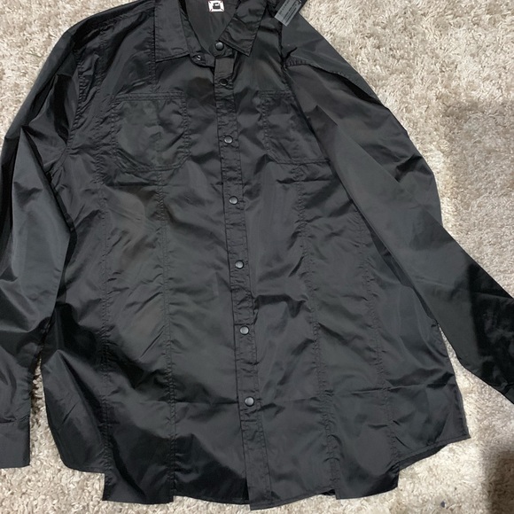 Windbreaker L/S Button Up - Picture 4 of 5